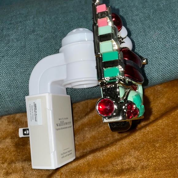 Bath & Body Works Santa’s Scooter Wallflower Plug - Picture 4 of 4